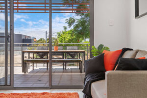 Read more about the article How to Avoid Costly Mistakes When Buying a Home